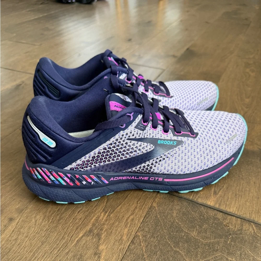Brooks Adrenaline GTS 22 Women’s Running Shoes Size 9 Lilac/Eclipse/Purple - Picture 3 of 9